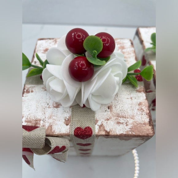 Valentine's Day Wooden Gifts, Valentine's Day Tiered Tray Decor - Picture 10 of 14